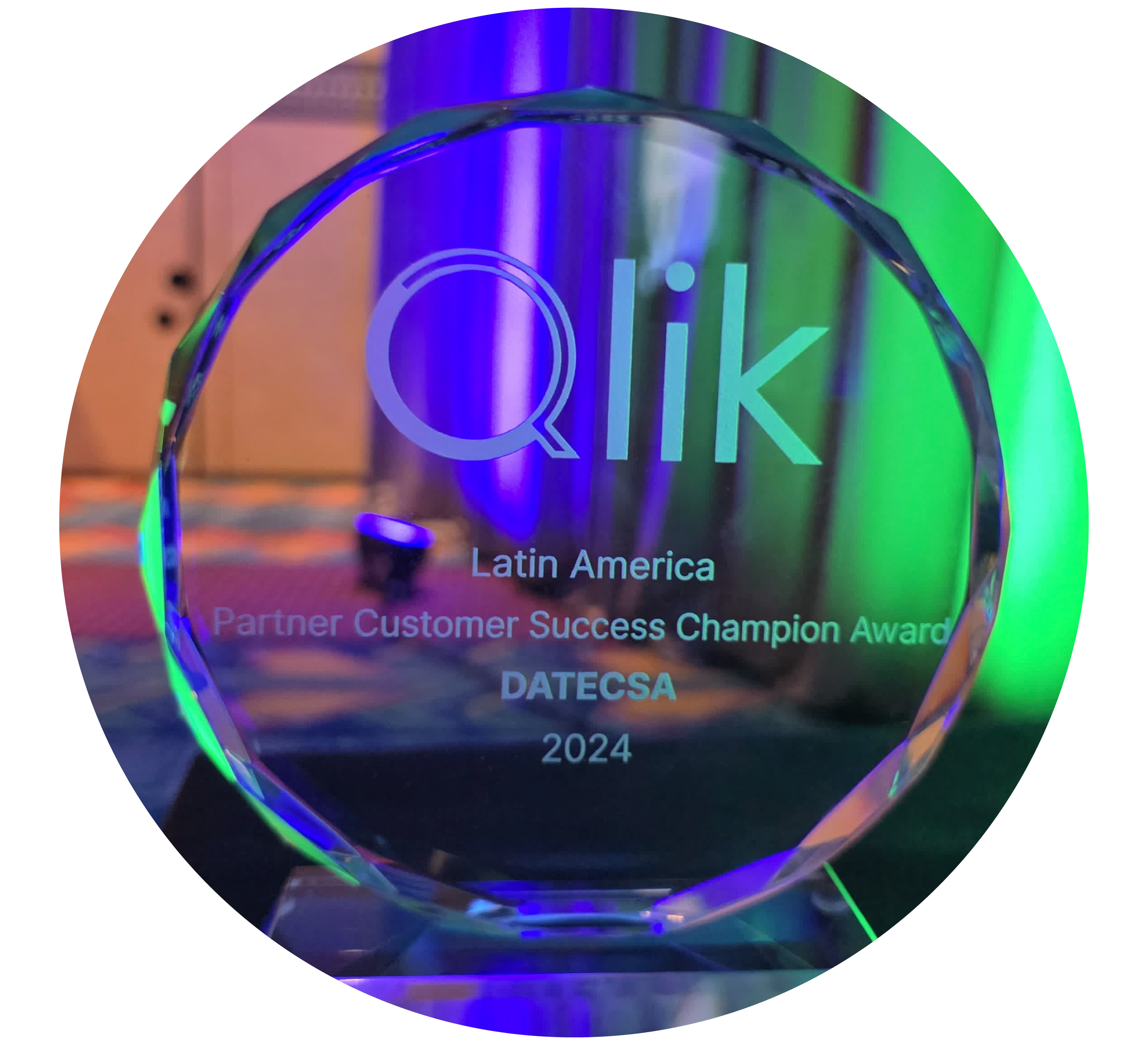 ¡Datecsa, Partner Customer Success del año 2024 en LATAM por Qlik!